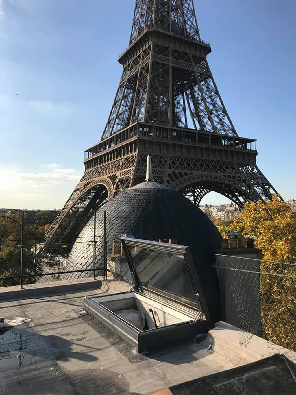 Fenêtre de toit électrique à Paris